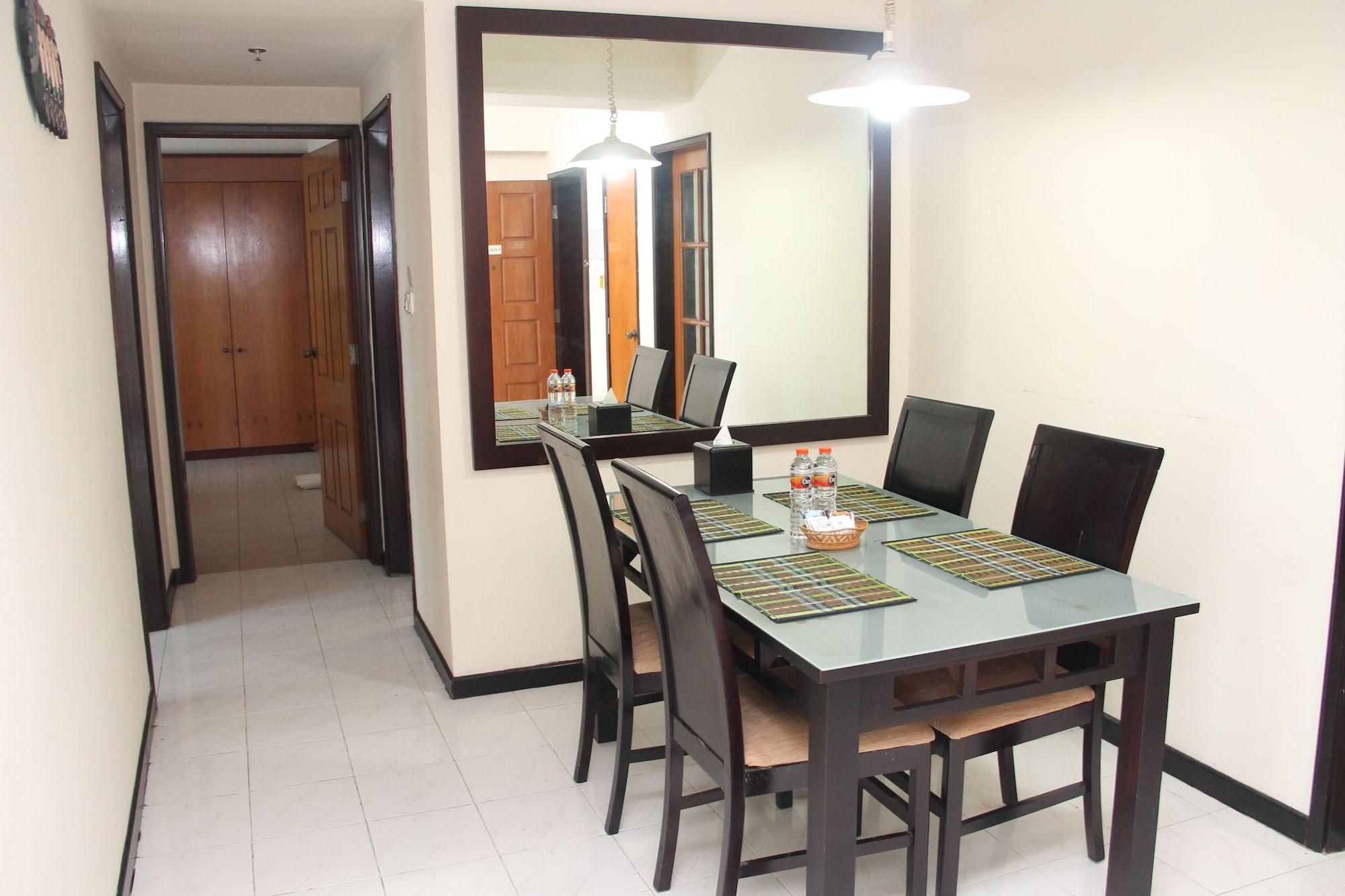 Verwood Hotel And Serviced Residence Surabaya Exteriör bild