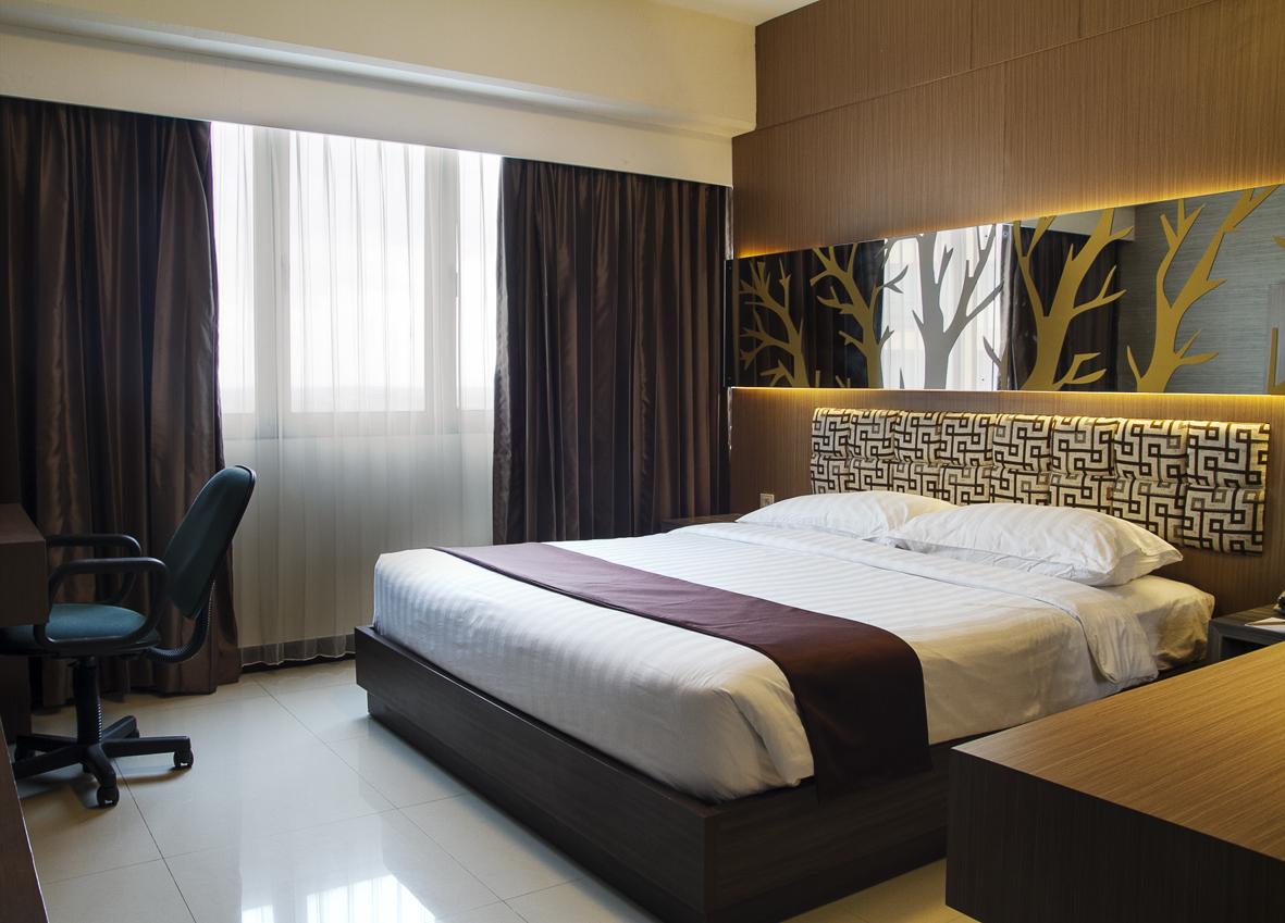 Verwood Hotel And Serviced Residence Surabaya Exteriör bild